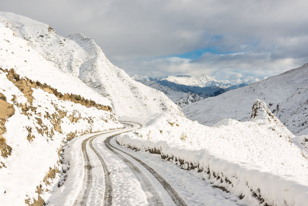Fresh snow fall at the start of the Skippers Canyon, Central Otago